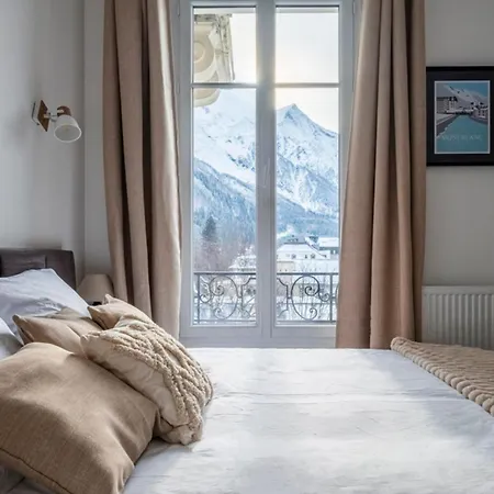 Chamonix Gently Balcony Overlooking Mont-Blanc Chamonix